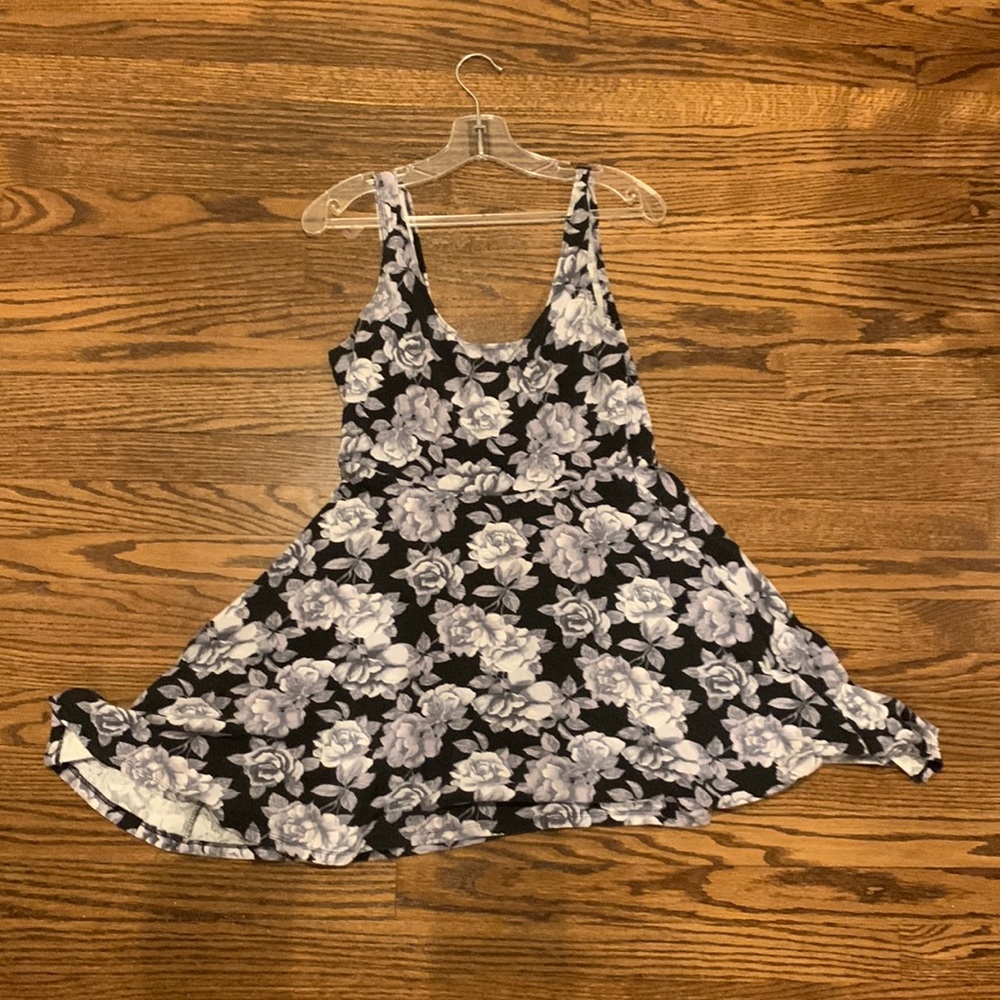 Sparkle & Fade gray rose skater dress